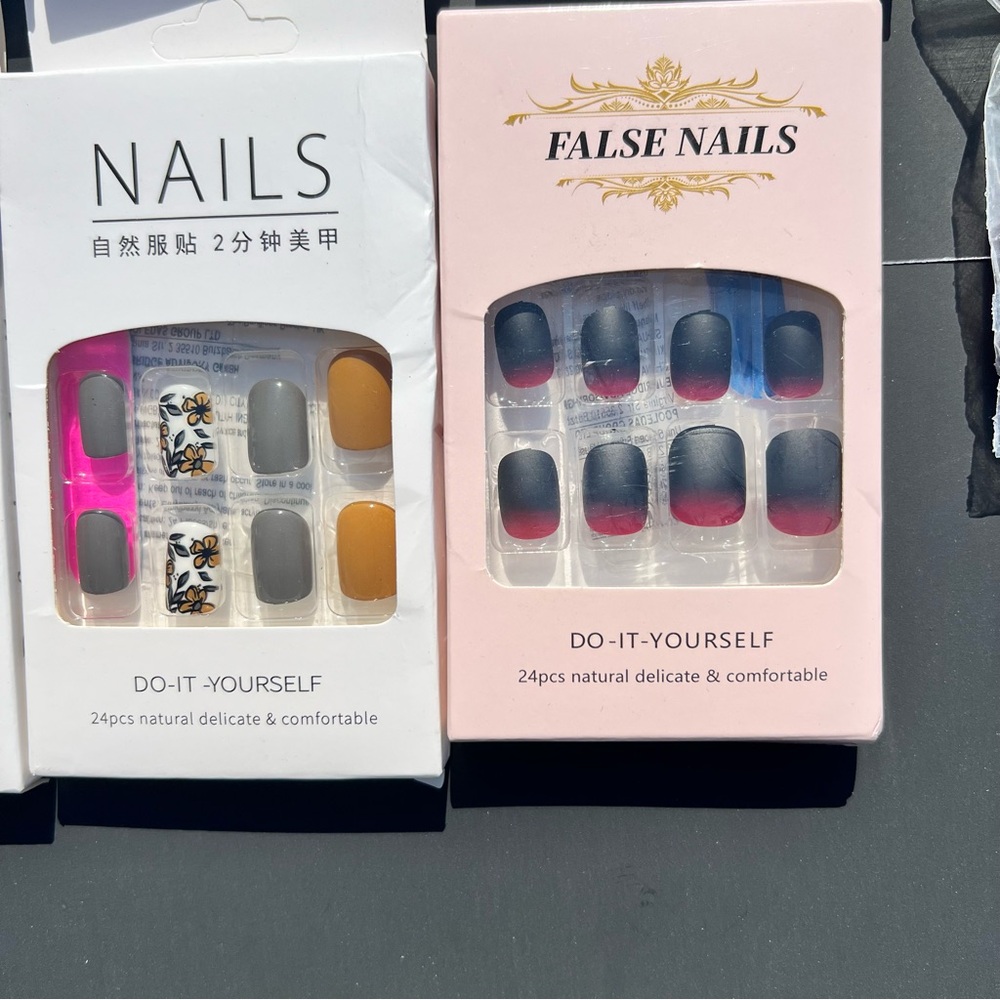 Stylish Various Colors Press-on Nail Bundle includes adhesive New in Box - Picture 3 of 5